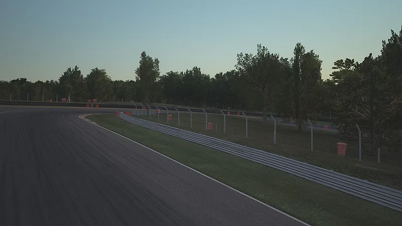 Brands Hatch - Indy – Kurvenansicht 1