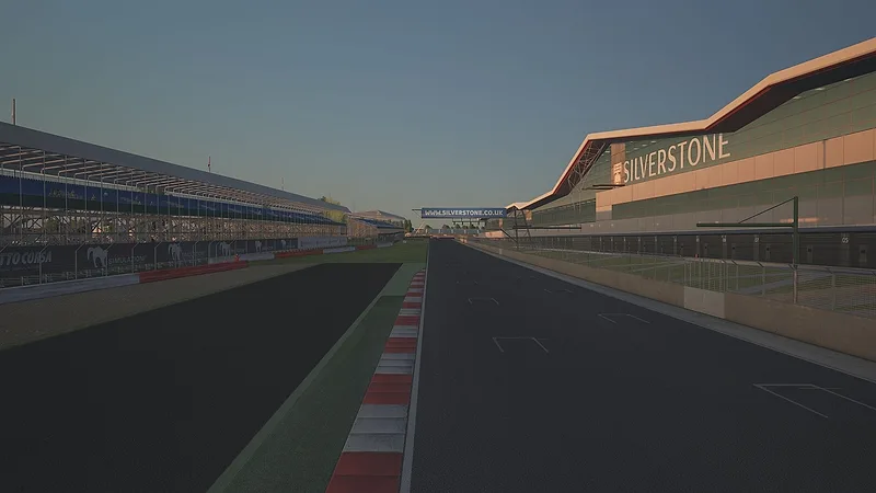 Silverstone - International – Start und Ziel